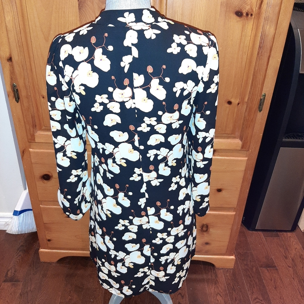 Beautiful sweet floral dress - Picture 3 of 3